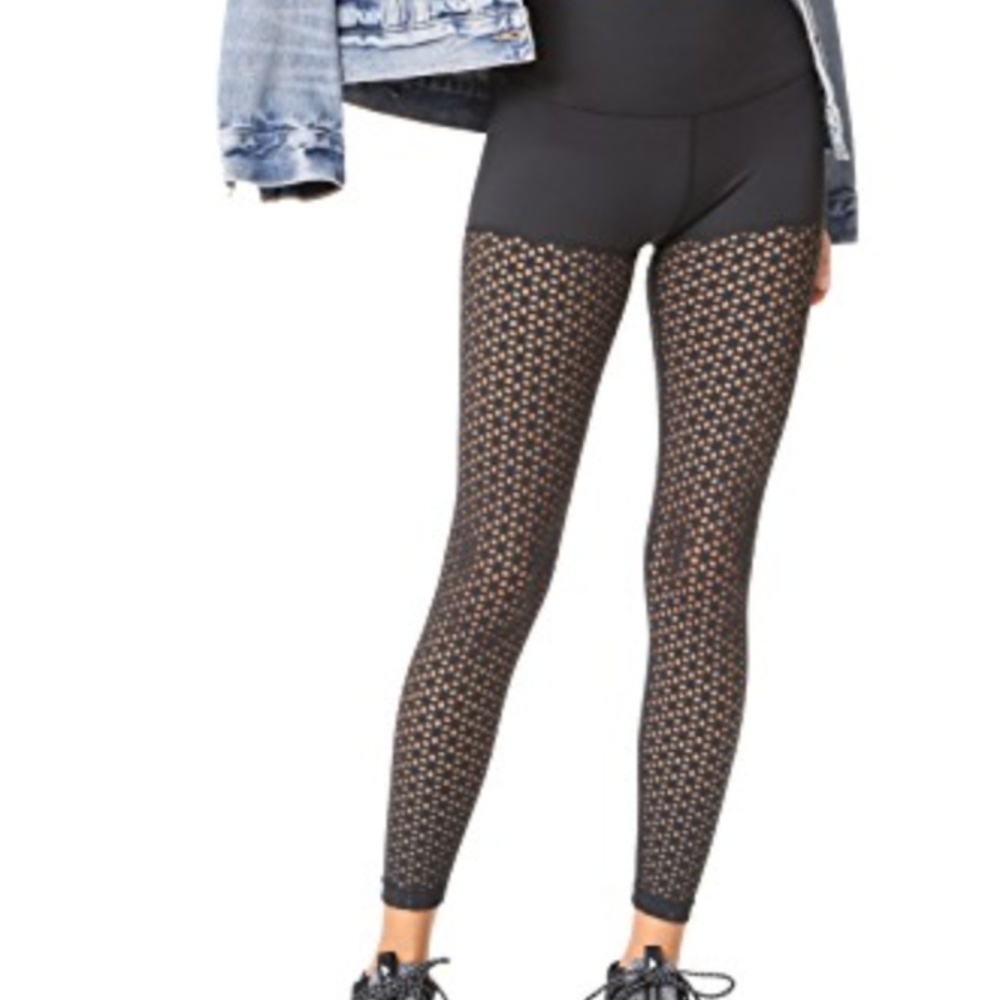 [NWT] Beyond Yoga Perforated Leggings - XS